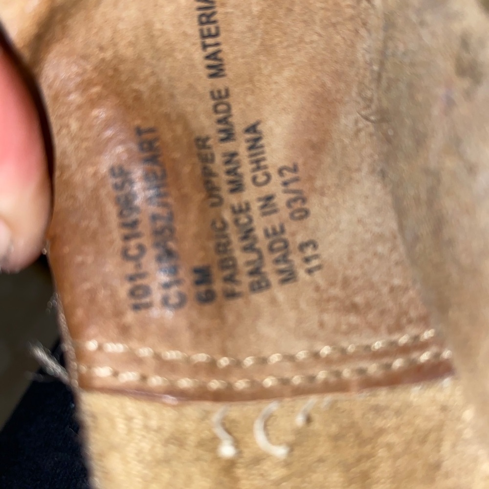 Fancy flats - Picture 2 of 2